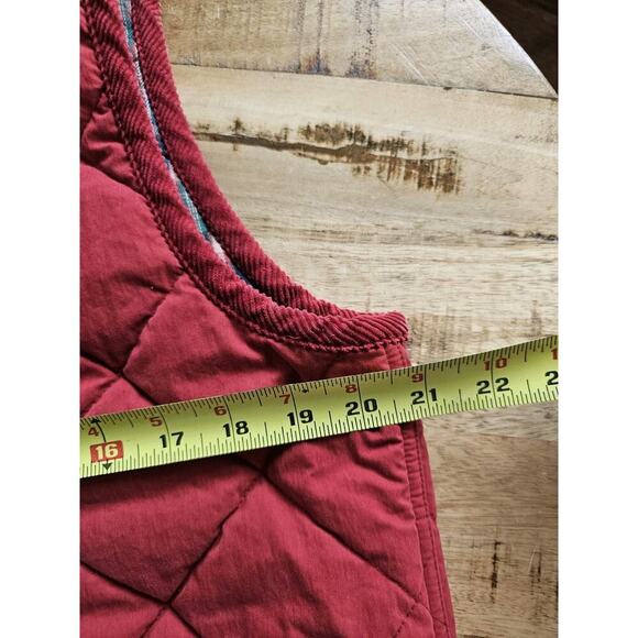 Woolrich Quilted Puffer Vest Women's Size M Crimson Red Plaid Outdoors Preppy - Picture 9 of 10